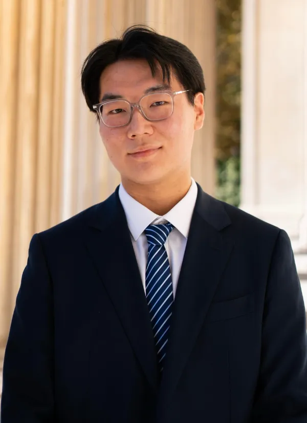 Lochlan Zhang ‘25GS 